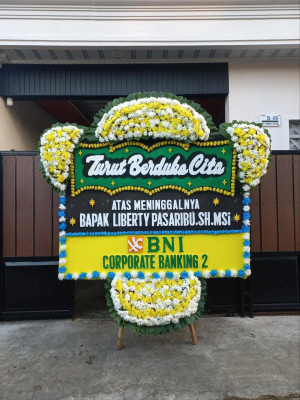 Papan Bunga Duka di Tiomneri