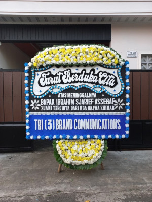 Papan Bunga Duka di Tiomneri